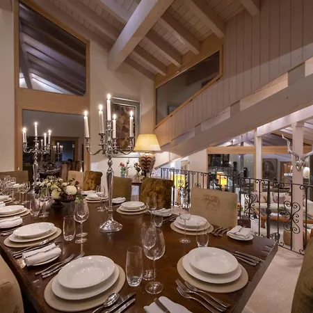 Chalet Kitzbuehel: An Exclusive Escape Apartman Griesenau